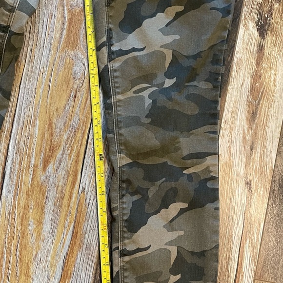 Camouflage Pants/Jeggings - Picture 6 of 7